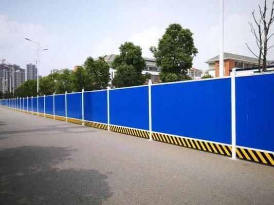 連廊防護(hù)網(wǎng)連工帶料多少錢一平米?。ㄈ绾未_保連廊防護(hù)網(wǎng)的安全性和耐用性？）