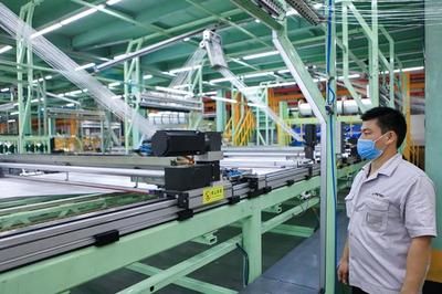 碳纖維工廠招聘 裝飾工裝設(shè)計 第4張