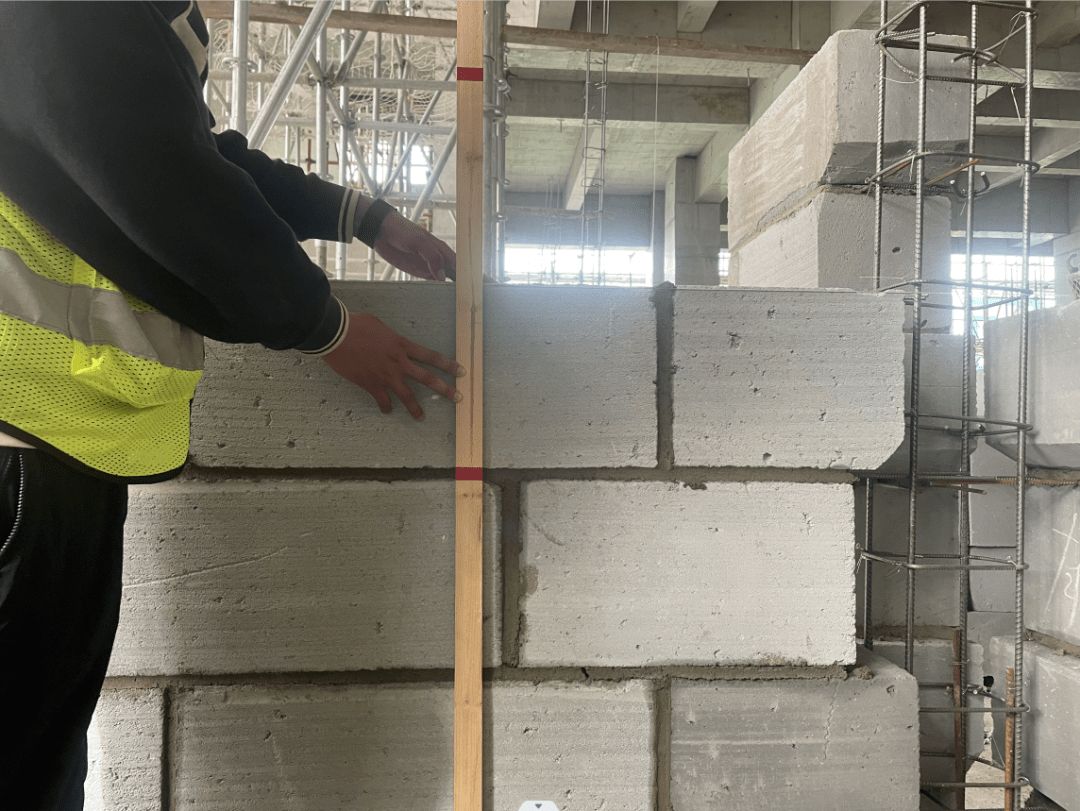 砌筑墻體加固方案（墻體加固施工方案） 裝飾幕墻設(shè)計 第2張