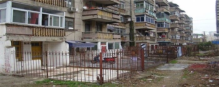 北京老樓加固需要搬出給補助嗎（北京老樓加固需要搬出嗎） 鋼結(jié)構(gòu)玻璃棧道設(shè)計 第2張