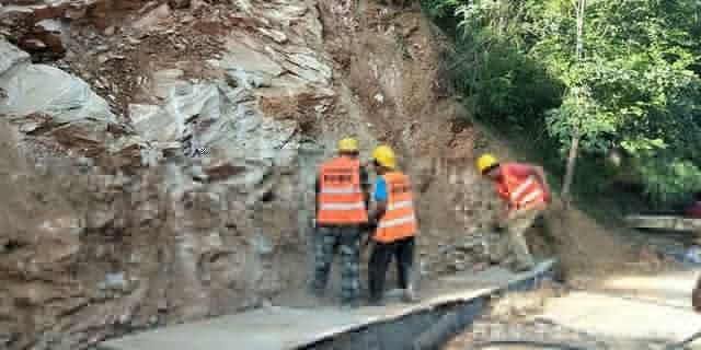 植生袋生態(tài)護(hù)坡施工方法（植生袋生態(tài)護(hù)坡施工方法：植生袋生態(tài)護(hù)坡的日常維護(hù)要點） 鋼結(jié)構(gòu)門式鋼架施工 第3張