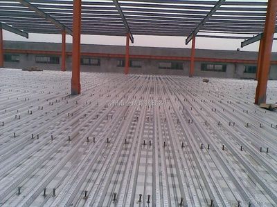 鋼結構樓層板安裝多少錢一平方人工（鋼結構樓層板安裝費用） 建筑施工圖設計 第1張