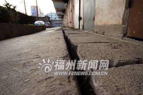 地基下沉房屋開裂圖片（關(guān)于地基下沉房屋開裂圖片的查詢和處理方法分析和處理方法） 建筑方案施工 第1張