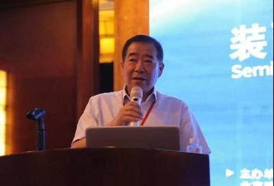 旋轉(zhuǎn)樓梯怎么支模板示意圖（旋轉(zhuǎn)樓梯的支模板示意圖是如何設(shè)計(jì)的）