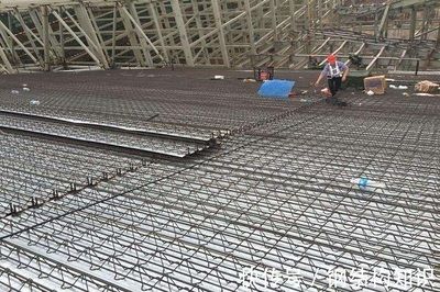 鋼結(jié)構(gòu)樓承板安裝視頻 鋼結(jié)構(gòu)鋼結(jié)構(gòu)螺旋樓梯施工 第1張