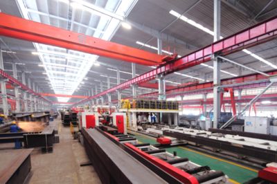 專業(yè)玻璃幕墻施工（玻璃幕墻施工中疑問句：雙層或三層玻璃可以有效提高幕墻的隔音效果） 北京鋼結(jié)構(gòu)設(shè)計問答