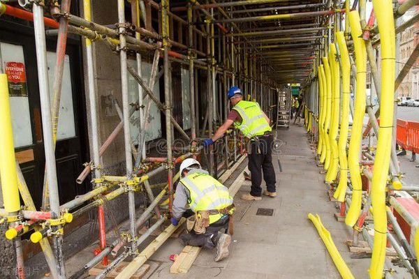 網(wǎng)架安裝工多少錢一天 鋼結(jié)構(gòu)鋼結(jié)構(gòu)停車場設(shè)計 第1張