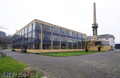 一層樓別墅設(shè)計(jì)效果圖帶地下室圖片（別墅設(shè)計(jì)是否考慮了節(jié)能和可持續(xù)性，地下室安全措施有哪些） 北京鋼結(jié)構(gòu)設(shè)計(jì)問答