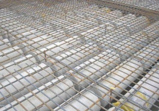 空心樓蓋板施工視頻 鋼結(jié)構(gòu)鋼結(jié)構(gòu)停車(chē)場(chǎng)施工 第3張