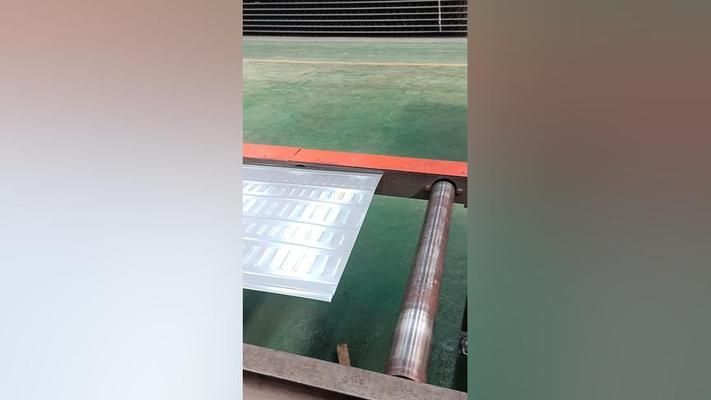 桁架樓層板鋪設視頻（桁架樓層板鋪設教程） 建筑方案施工 第1張