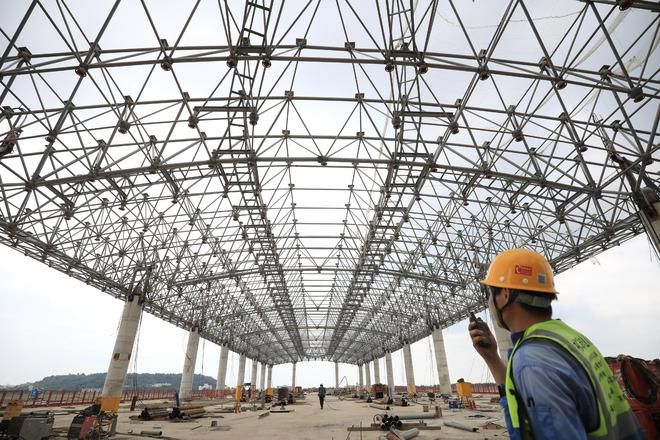 海南鋼網(wǎng)架公司（海南地區(qū)的鋼網(wǎng)架公司在提供高質(zhì)量產(chǎn)品和服務(wù)的同時也在不斷適應(yīng)市場需求） 結(jié)構(gòu)工業(yè)裝備設(shè)計 第2張