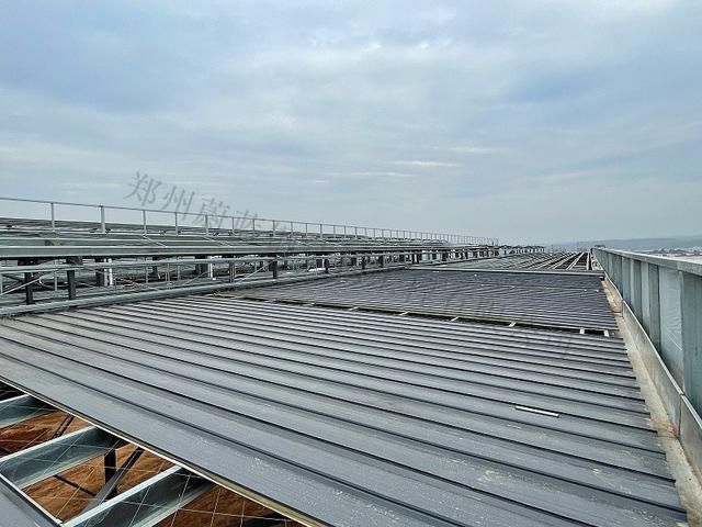 鋼結(jié)構(gòu)屋頂優(yōu)缺點(diǎn)（拱形鋼結(jié)構(gòu)屋頂具有諸多優(yōu)點(diǎn)和缺點(diǎn)和缺點(diǎn)） 鋼結(jié)構(gòu)玻璃棧道設(shè)計(jì) 第3張