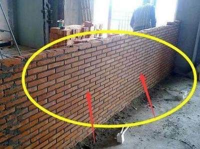 體育館屋頂平面圖片（體育館屋頂平面圖上顯示的是如何設(shè)計以最大化自然光進(jìn)入室內(nèi)）