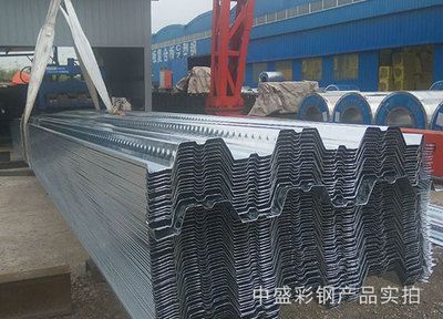 室內(nèi)小型升降平臺(tái)(如何安全地使用室內(nèi)升降平臺(tái))