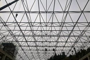 鋼結(jié)構(gòu)網(wǎng)架優(yōu)點(diǎn)（鋼結(jié)構(gòu)網(wǎng)架具有多種優(yōu)點(diǎn)在現(xiàn)代建筑中得到了廣泛應(yīng)用） 鋼結(jié)構(gòu)鋼結(jié)構(gòu)螺旋樓梯施工 第1張