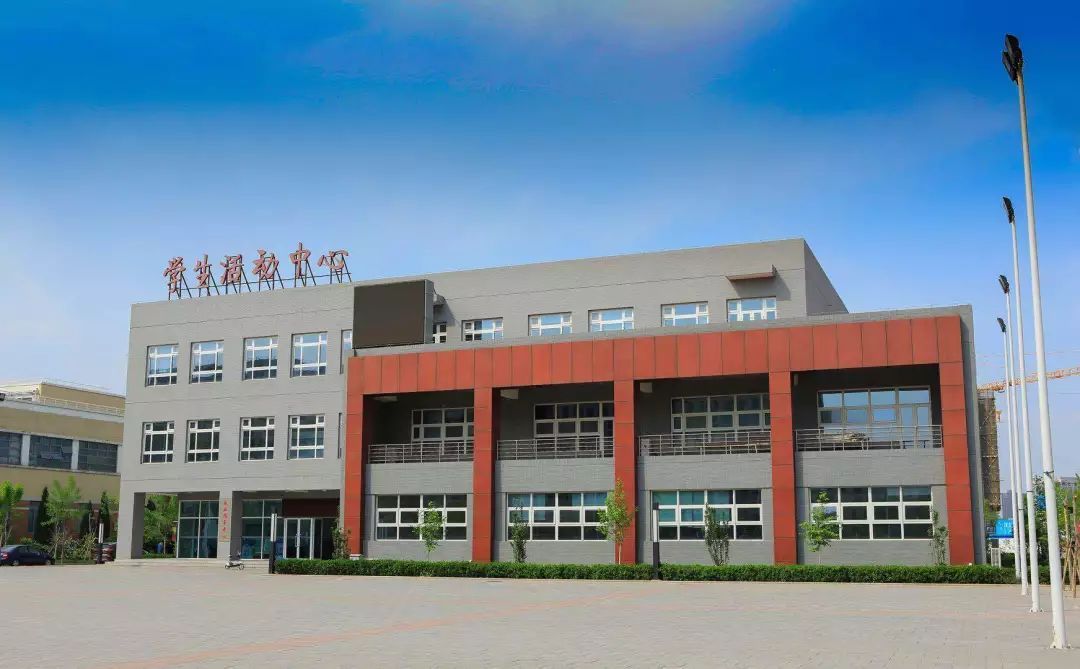 北京包鋼新源科技有限公司 鋼結(jié)構(gòu)玻璃棧道施工 第1張