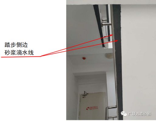 停車樓是怎么停車的（停車樓在高峰時段是如何應(yīng)對車輛流量增加的情況的）