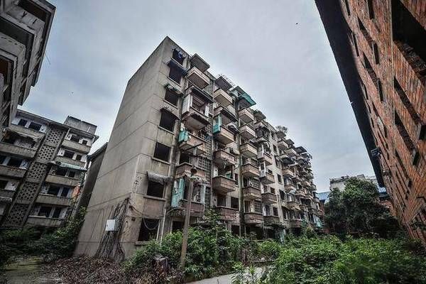 樓層空心板加固圖片高清（關(guān)于樓層空心板加固的高清圖片和注意事項(xiàng)和注意事項(xiàng)） 結(jié)構(gòu)工業(yè)裝備設(shè)計(jì) 第2張