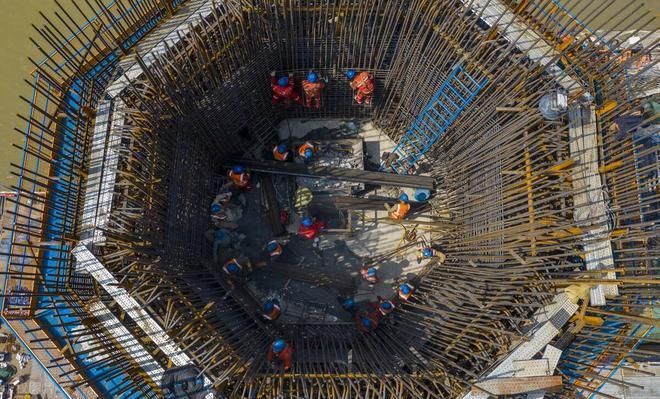 鋼結(jié)構(gòu)安裝工人費(fèi)用 結(jié)構(gòu)地下室施工 第4張