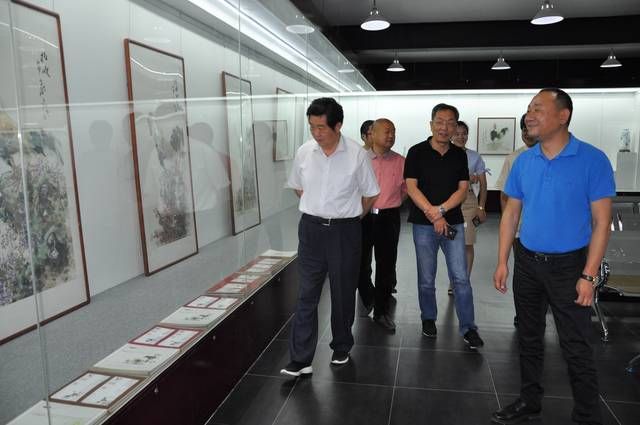 包鋼駐京辦事處 鋼結(jié)構(gòu)門式鋼架施工 第2張