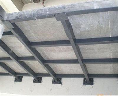 鋼結(jié)構(gòu)樓層板多厚（鋼結(jié)構(gòu)樓層板施工難度，鋼結(jié)構(gòu)樓層板經(jīng)濟(jì)性分析） 結(jié)構(gòu)框架施工 第4張