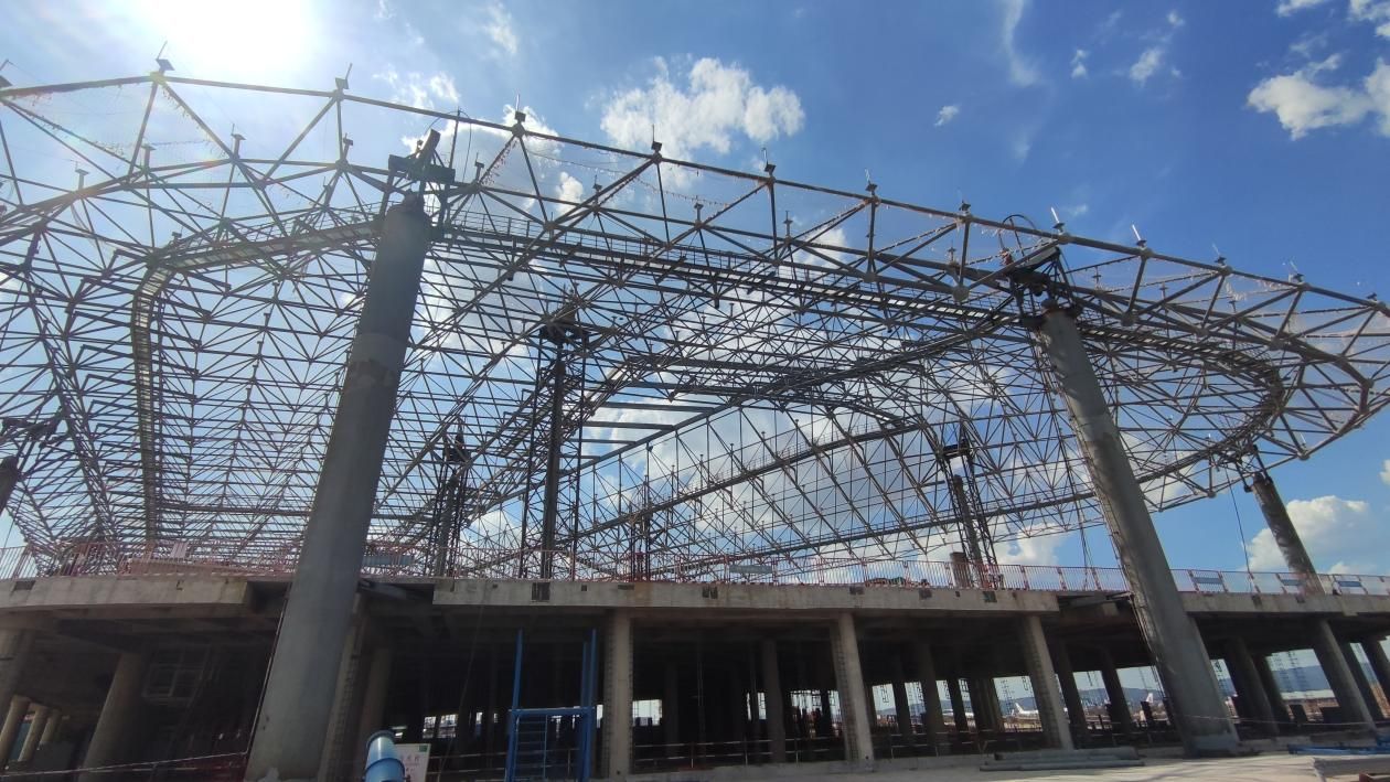 鋼結(jié)構的二層樓 鋼結(jié)構跳臺施工 第4張