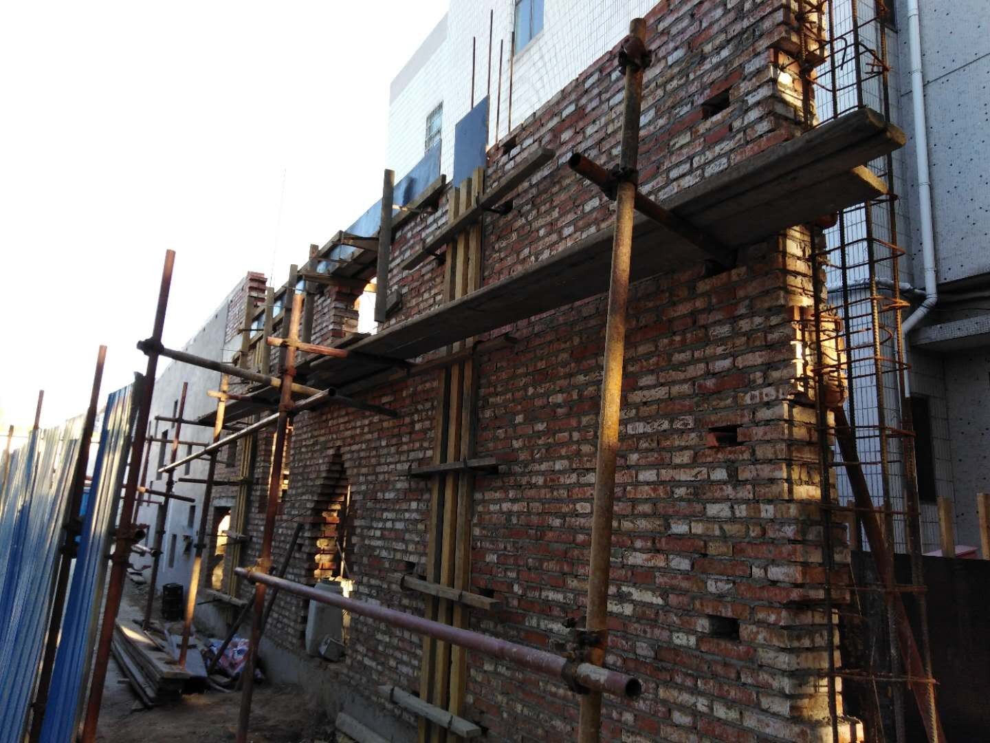 加固包鋼施工工藝視頻（加固包鋼施工工藝的視頻） 鋼結(jié)構(gòu)鋼結(jié)構(gòu)停車場(chǎng)設(shè)計(jì) 第4張