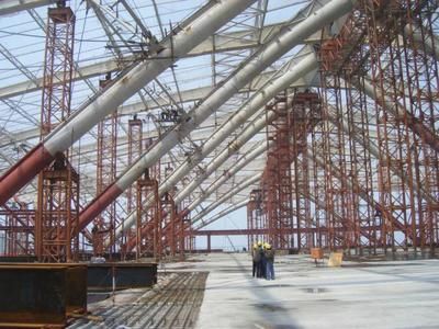 大跨度鋼結(jié)構(gòu)的概念（空間桁架結(jié)構(gòu)與懸索結(jié)構(gòu)的區(qū)別,膜結(jié)構(gòu)與懸索結(jié)構(gòu)的區(qū)別） 裝飾幕墻施工 第2張