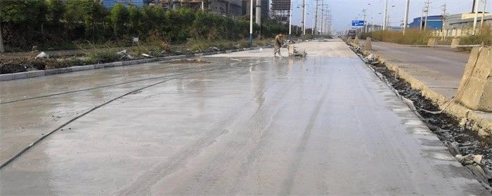 路面快速修補砂漿一袋大約幾平方（一袋路面快速修補砂漿的覆蓋面積大約在1-2平方米之間） 結(jié)構(gòu)工業(yè)鋼結(jié)構(gòu)設(shè)計 第1張