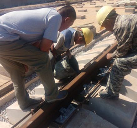 路面快速修補砂漿一袋大約幾平方（一袋路面快速修補砂漿的覆蓋面積大約在1-2平方米之間） 結(jié)構(gòu)工業(yè)鋼結(jié)構(gòu)設(shè)計 第2張