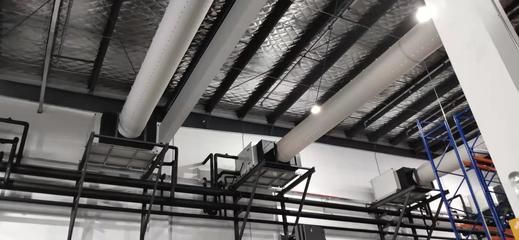 鋼結構結露（鋼結構建筑中發(fā)生結露問題，如何處理鋼結構結露問題） 鋼結構蹦極施工 第2張