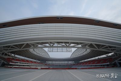 大跨度鋼結(jié)構(gòu)的施工新技術(shù)有（大跨度鋼結(jié)構(gòu)施工新技術(shù)） 結(jié)構(gòu)橋梁鋼結(jié)構(gòu)施工 第4張