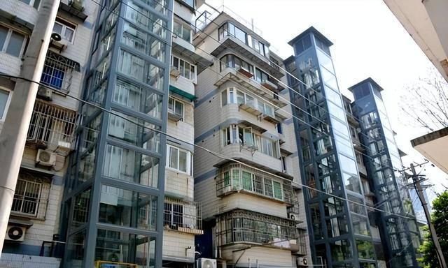 新疆雕塑家張威個人簡歷（張威在新疆雕塑界的成就如何？）