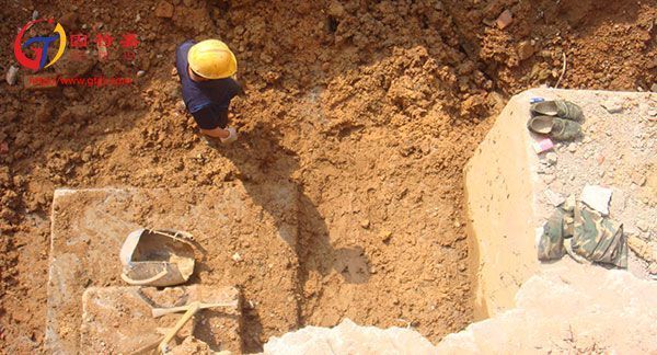 銅雕工藝品廠家哪里多（定制銅雕工藝品的周期是多長(zhǎng)？）