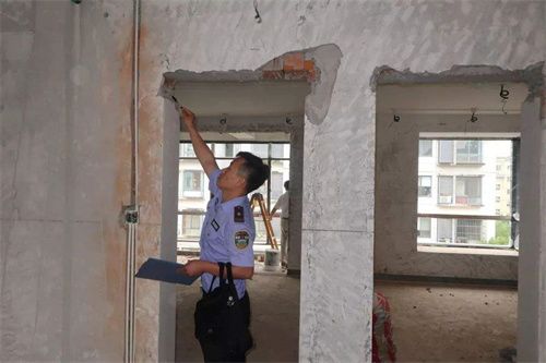 拆承重墻投訴電話 鋼結(jié)構(gòu)鋼結(jié)構(gòu)螺旋樓梯施工 第3張