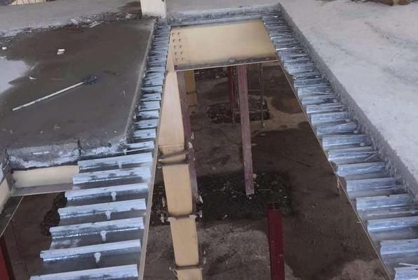 拆除樓板（拆除樓板的主要步驟和注意事項(xiàng)和注意事項(xiàng)和注意事項(xiàng)） 北京網(wǎng)架設(shè)計(jì) 第2張