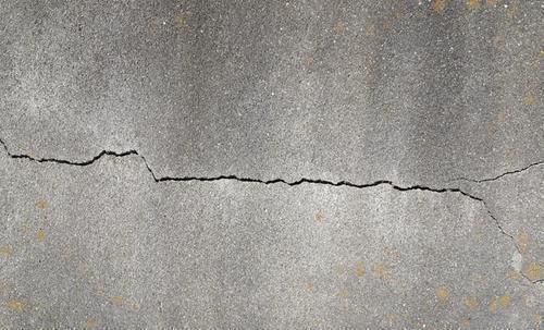 磚混結(jié)構(gòu)承重墻怎么判斷裂縫（如何判斷磚混結(jié)構(gòu)承重墻的裂縫） 建筑消防設(shè)計(jì) 第5張