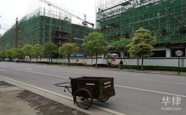 老小區(qū)拆了60平米怎么賠償濟(jì)南（濟(jì)南老小區(qū)居民拆除60平米的房屋時(shí)應(yīng)該得到怎樣的補(bǔ)償）