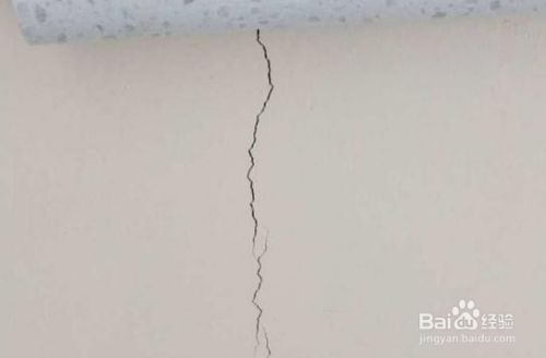 樓房空心板出現(xiàn)裂縫怎么辦呢(樓房空心板裂縫防水處理技巧) 建筑消防設計 第1張 樓房空心板出現(xiàn)裂縫怎么辦呢(樓房空心板裂縫防水處理技巧) 建筑消防設計 第1張