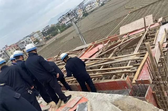 舊樓板出售聯(lián)系電話（“舊樓板出售聯(lián)系電話”信息查詢教程,寧晉123平臺(tái)使用教程） 鋼結(jié)構(gòu)鋼結(jié)構(gòu)停車場(chǎng)設(shè)計(jì) 第4張