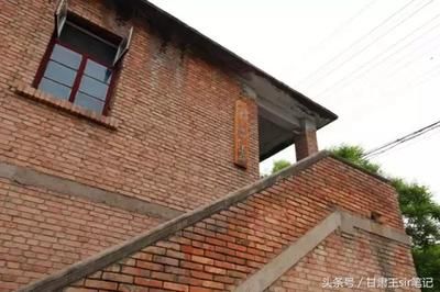 磚混樓圖片 鋼結(jié)構(gòu)網(wǎng)架設計 第1張