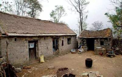 房屋頂部加固圖片高清（如何找到房屋頂部加固圖片） 鋼結(jié)構(gòu)異形設(shè)計(jì) 第3張