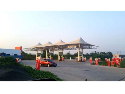 加油站頂棚造價(jià)高嗎（加油站頂棚造價(jià)是否算高） 鋼結(jié)構(gòu)鋼結(jié)構(gòu)螺旋樓梯施工 第5張