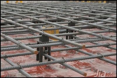 屋面板安裝規(guī)范（屋面板安裝的主要規(guī)范和注意事項） 鋼結構玻璃棧道施工 第3張