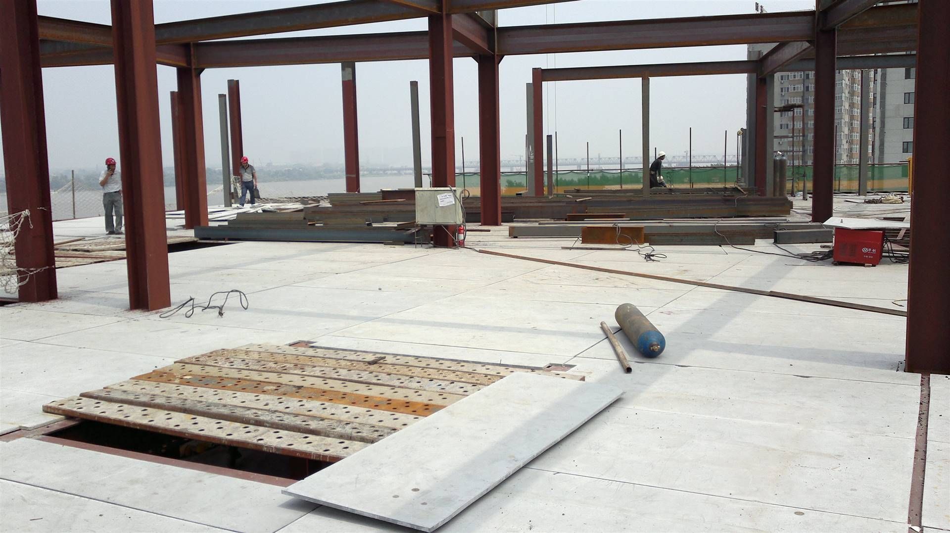 北京建筑用樓板涂料廠家排名 鋼結(jié)構(gòu)框架施工 第3張