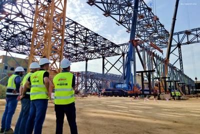 鋼結(jié)構(gòu)廠房造價(jià)每噸多少錢（鋼結(jié)構(gòu)廠房施工周期估算） 鋼結(jié)構(gòu)跳臺(tái)施工 第4張