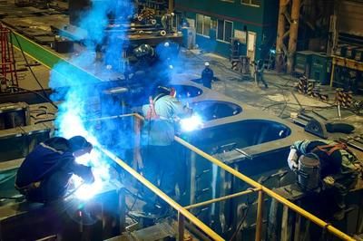 鋼結(jié)構(gòu)現(xiàn)場(chǎng)例會(huì)紀(jì)要（一份鋼結(jié)構(gòu)現(xiàn)場(chǎng)例會(huì)紀(jì)要的范例：未完成工作及原因） 鋼結(jié)構(gòu)玻璃棧道設(shè)計(jì) 第3張