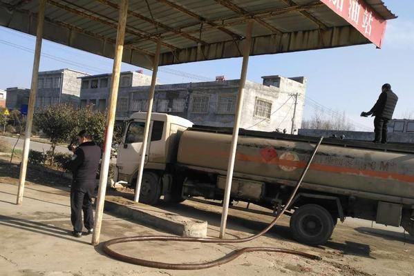 搭建加油站棚子違法嗎（搭建加油站棚子是否違法取決于是否有合法手續(xù)和程序） 裝飾幕墻施工 第2張