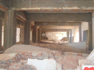 承重墻改梁收費(fèi)標(biāo)準(zhǔn)是多少（承重墻改梁安全措施） 鋼結(jié)構(gòu)鋼結(jié)構(gòu)螺旋樓梯施工 第1張