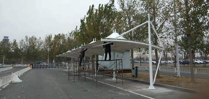 加油棚造型 鋼結(jié)構(gòu)鋼結(jié)構(gòu)停車場(chǎng)施工 第1張